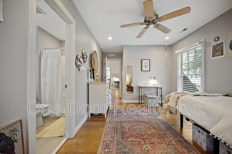 Room for Rent in 4 BR / 4 BA / 2140 Sq Ft House / Available NOW! property image