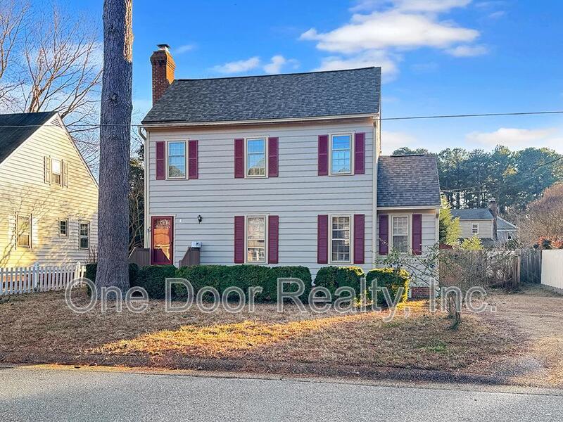 Beautiful 3 Bed & 1.5 Bath Detached Home - $1,850 property image