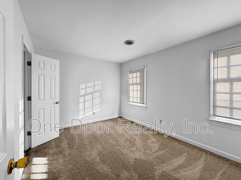 Beautiful 3 Bed & 1.5 Bath Detached Home - $1,850 property image