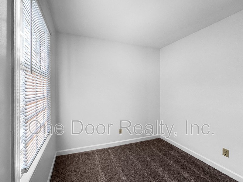 Beautiful 3 Bed & 1.5 Bath Detached Home - $1,850 property image