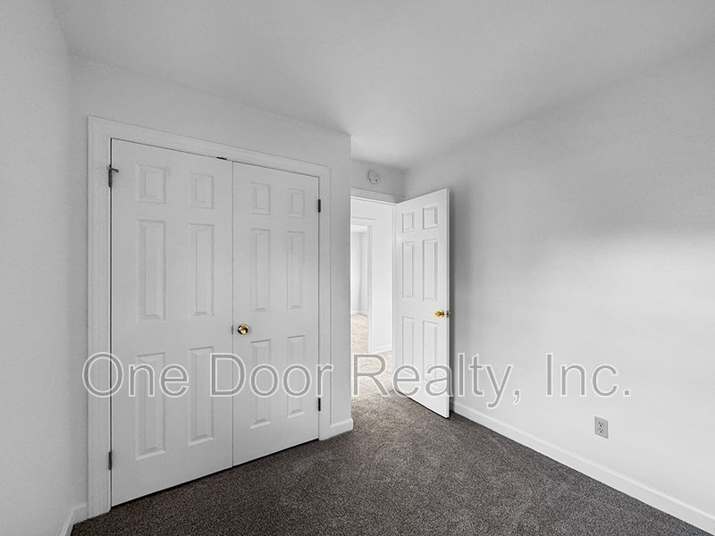 Beautiful 3 Bed & 1.5 Bath Detached Home - $1,850 property image