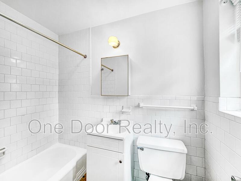 $1745 / 1 br / 1 ba / 585 sqft property image