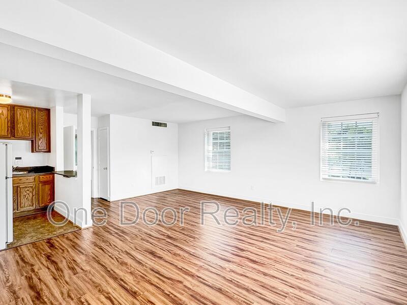 $1745 / 1 br / 1 ba / 585 sqft property image