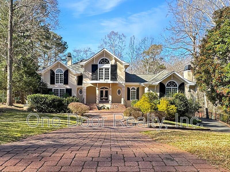 $4950 / 5 BR / 4.5 BA / 4704 sqft property image