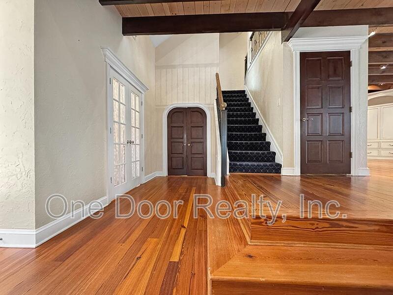 $4950 / 5 BR / 4.5 BA / 4704 sqft property image