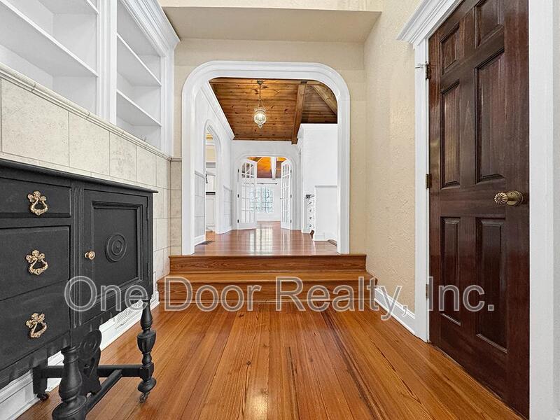 $4950 / 5 BR / 4.5 BA / 4704 sqft property image