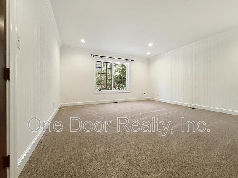 $4950 / 5 BR / 4.5 BA / 4704 sqft property image