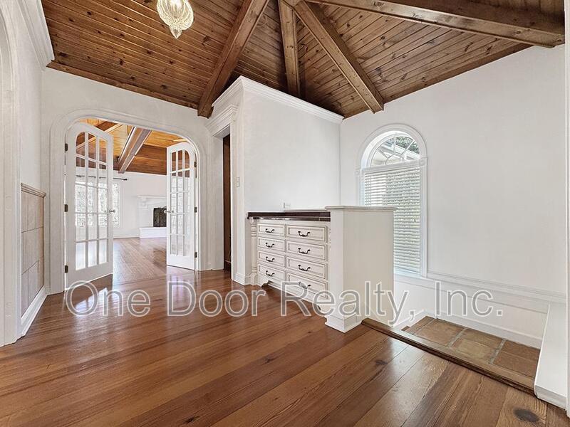 $4950 / 5 BR / 4.5 BA / 4704 sqft property image