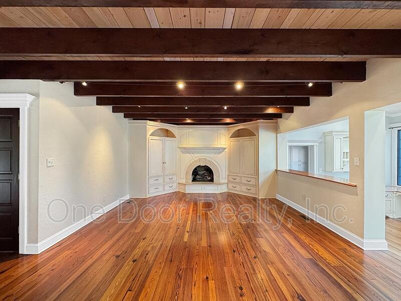 $4950 / 5 BR / 4.5 BA / 4704 sqft property image