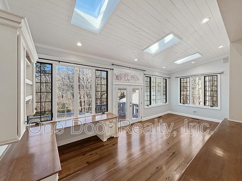 $4950 / 5 BR / 4.5 BA / 4704 sqft property image