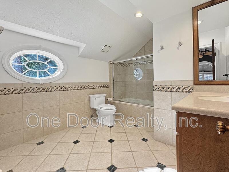 $4950 / 5 BR / 4.5 BA / 4704 sqft property image
