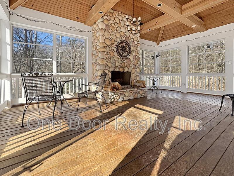 $4950 / 5 BR / 4.5 BA / 4704 sqft property image