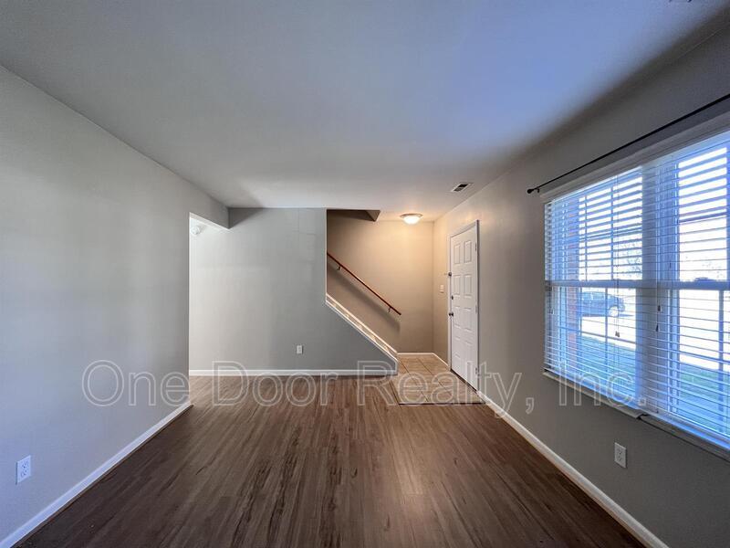 $1750 / 3 br / 1.5 ba's / 1210 sqft property image