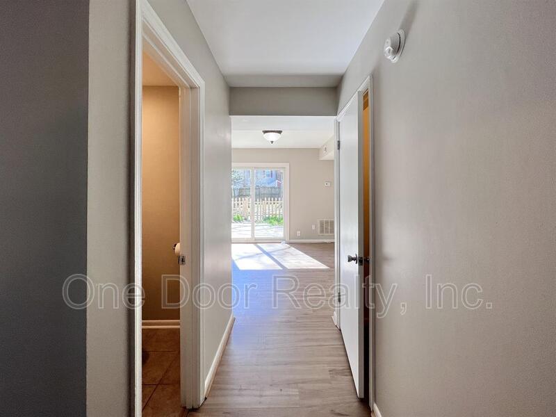 $1750 / 3 br / 1.5 ba's / 1210 sqft property image