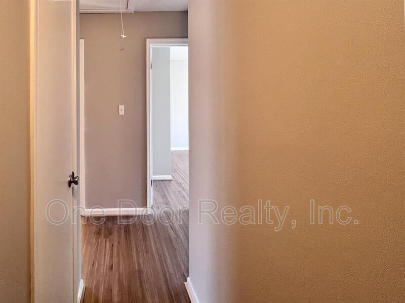 $1750 / 3 br / 1.5 ba's / 1210 sqft property image