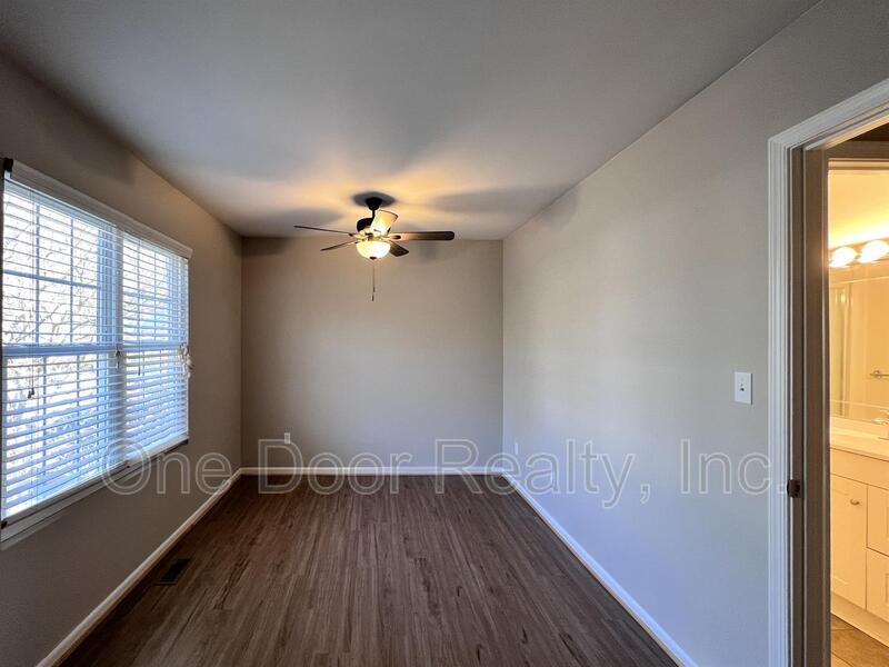 $1750 / 3 br / 1.5 ba's / 1210 sqft property image
