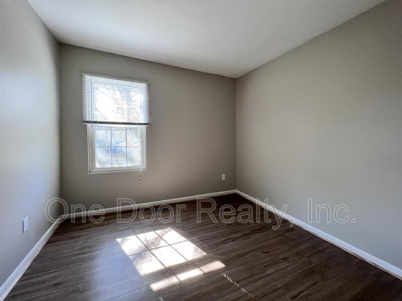 $1750 / 3 br / 1.5 ba's / 1210 sqft property image