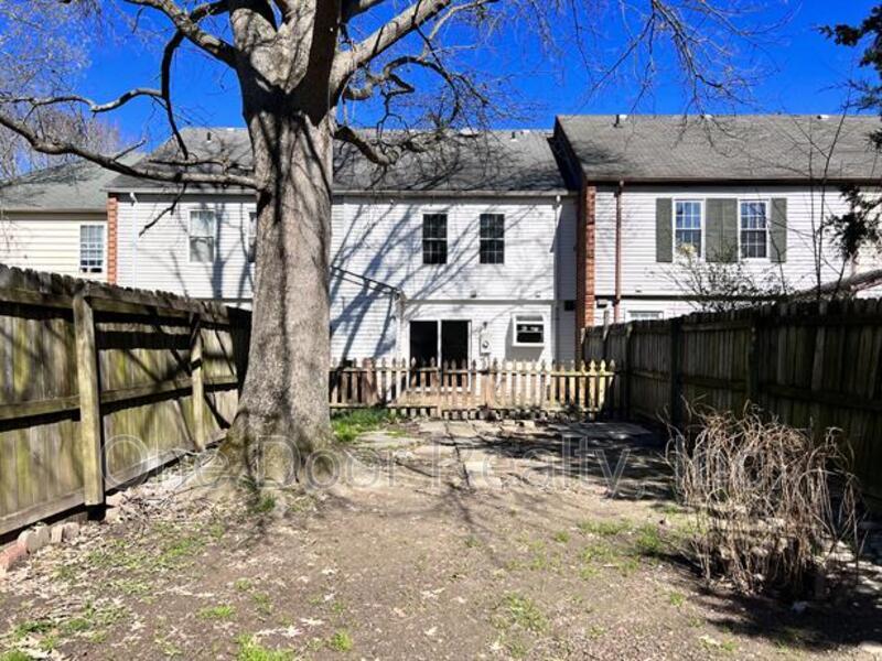 $1750 / 3 br / 1.5 ba's / 1210 sqft property image