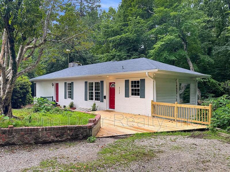 $3,800 / 4 BR / 2 BA / 2,639 sqft property image