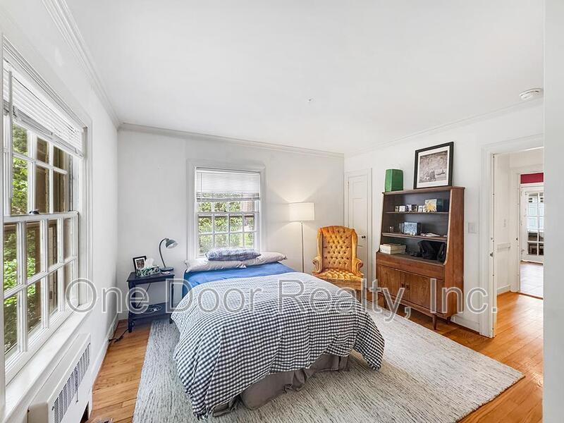 $3,500 / 3 BR / 2 BA / 1,880 sqft property image