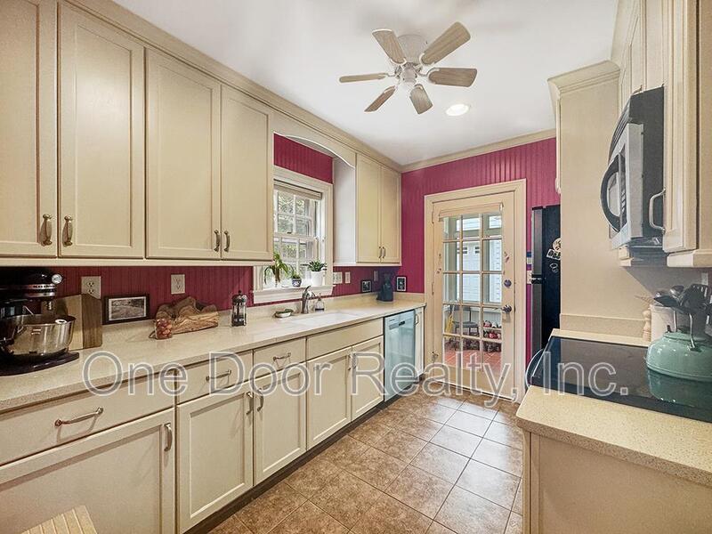 $3,500 / 3 BR / 2 BA / 1,880 sqft property image