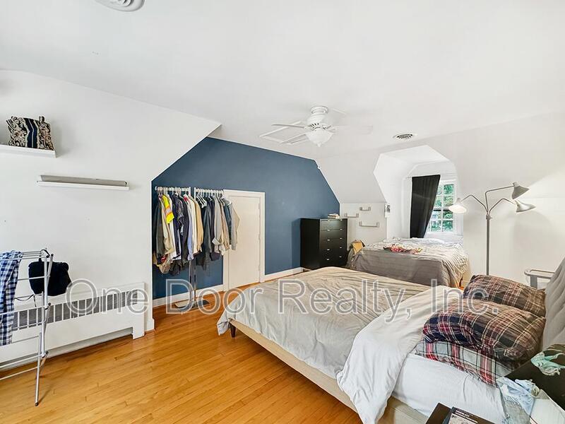 $3,500 / 3 BR / 2 BA / 1,880 sqft property image