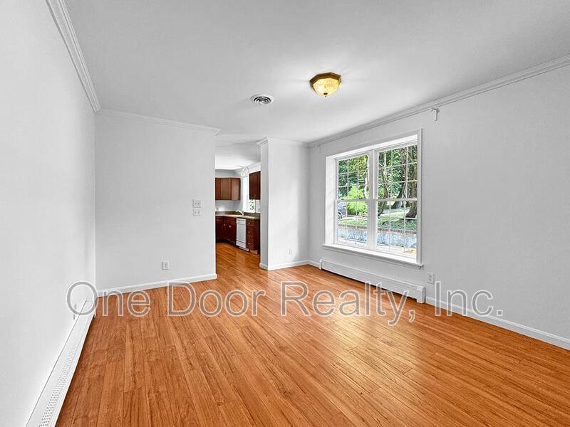 $3,800 / 4 BR / 2 BA / 2,639 sqft property image