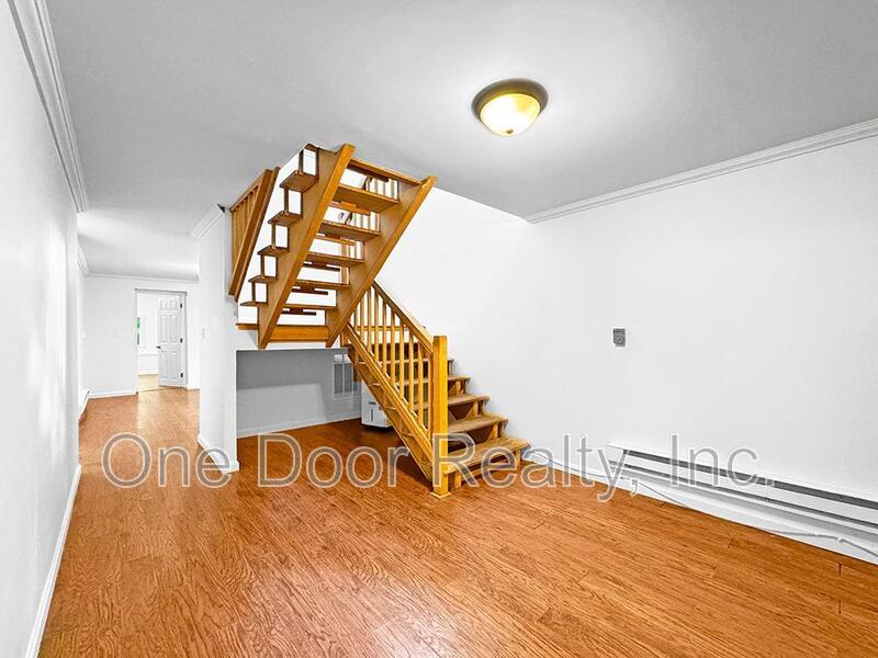 $3,800 / 4 BR / 2 BA / 2,639 sqft property image