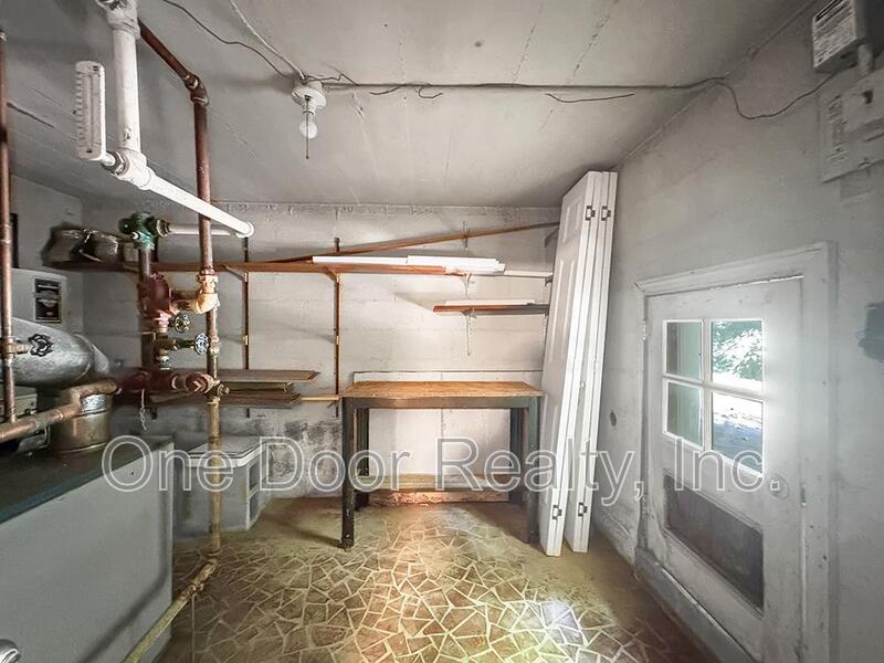 $3,800 / 4 BR / 2 BA / 2,639 sqft property image