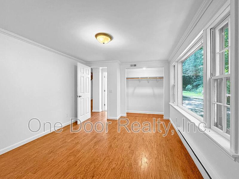 $3,800 / 4 BR / 2 BA / 2,639 sqft property image