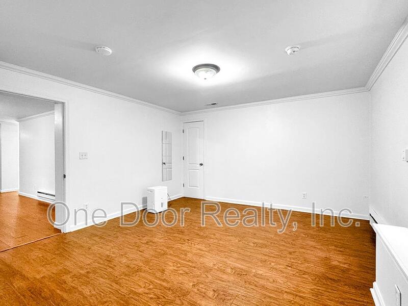 $3,800 / 4 BR / 2 BA / 2,639 sqft property image
