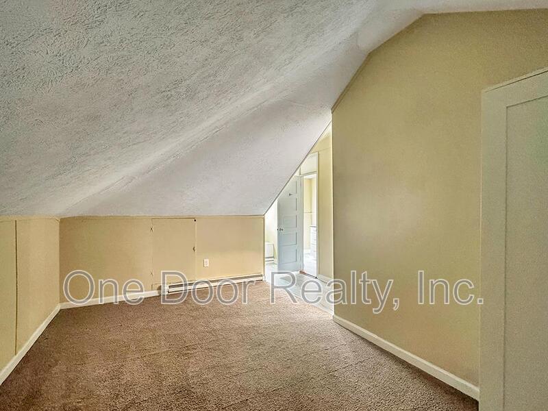 NOW ONLY $1600 / 2 BR / 2 BA / 900 Sq Ft property image
