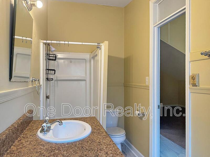 NOW ONLY $1600 / 2 BR / 2 BA / 900 Sq Ft property image