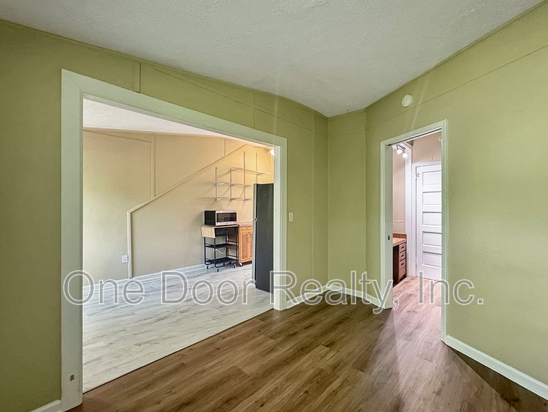 NOW ONLY $1600 / 2 BR / 2 BA / 900 Sq Ft property image