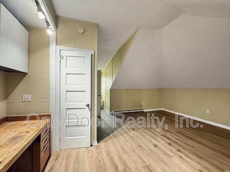 NOW ONLY $1600 / 2 BR / 2 BA / 900 Sq Ft property image