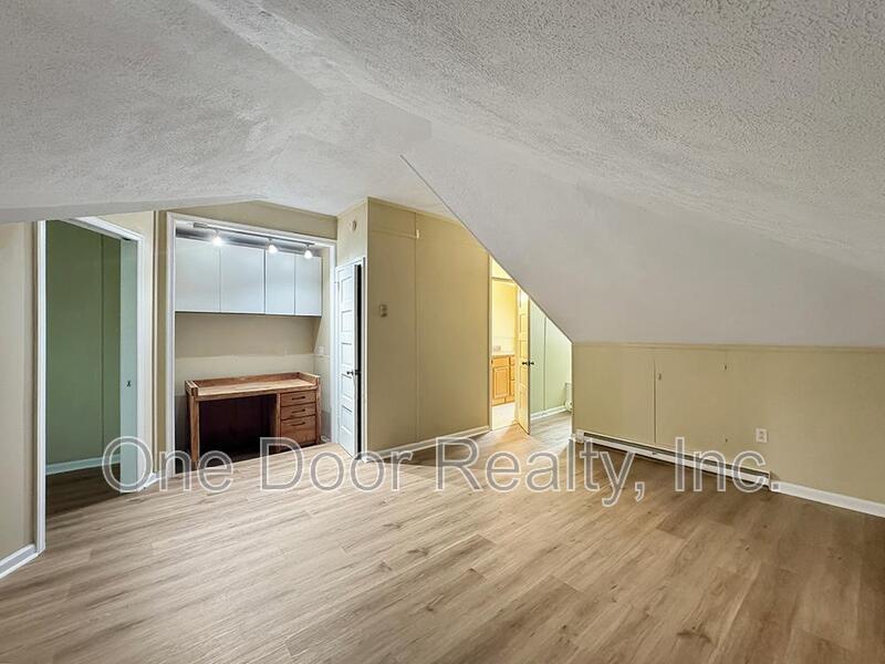 NOW ONLY $1600 / 2 BR / 2 BA / 900 Sq Ft property image