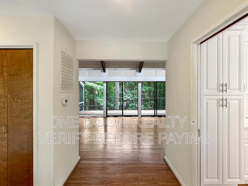Private Rooms Near William & Mary | Individual or Group Leasing property image