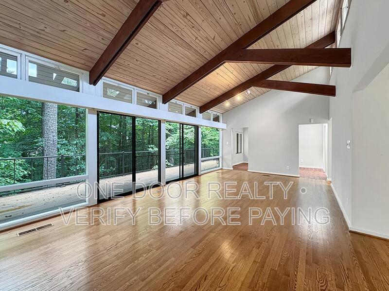 Private Rooms Near William & Mary | Individual or Group Leasing property image