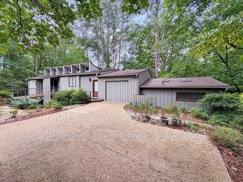 Private Rooms Near William & Mary | Individual or Group Leasing property image