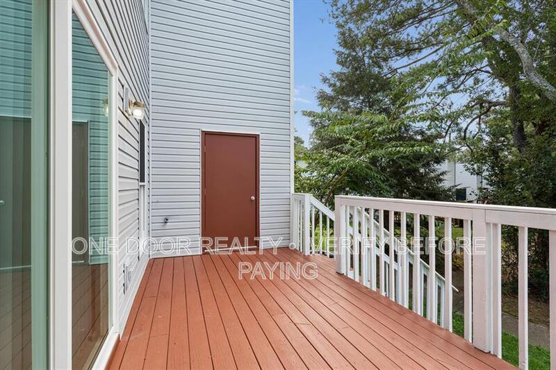 Spacious 3-Bedroom Home with Rear Deck & Wooded Setting property image