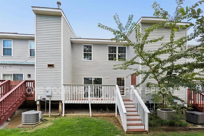 Spacious 3-Bedroom Home with Rear Deck & Wooded Setting property image
