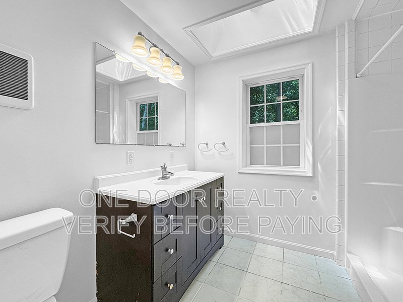 Private Rooms Near William & Mary | Individual or Group Leasing property image