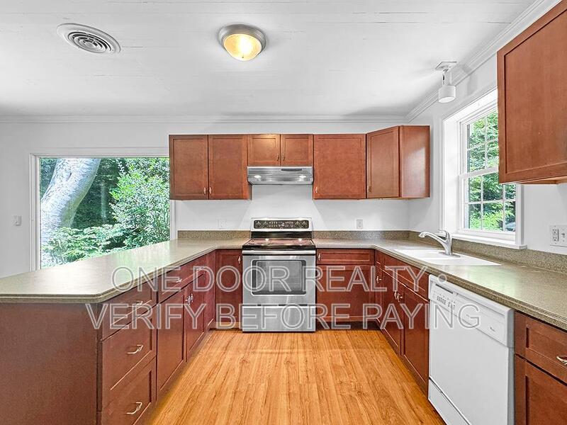 Private Rooms Near William & Mary | Individual or Group Leasing property image