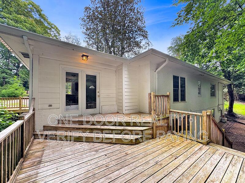 Private Rooms Near William & Mary | Individual or Group Leasing property image