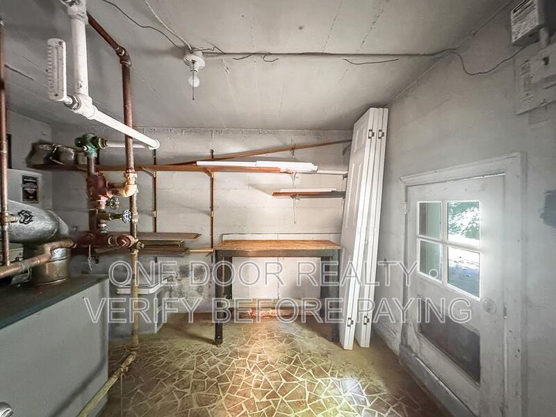 Private Rooms Near William & Mary | Individual or Group Leasing property image