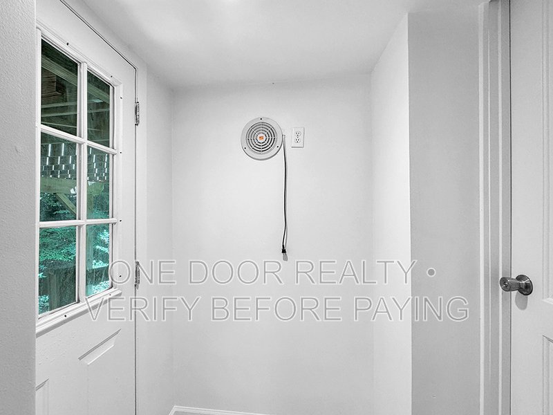 Private Rooms Near William & Mary | Individual or Group Leasing property image