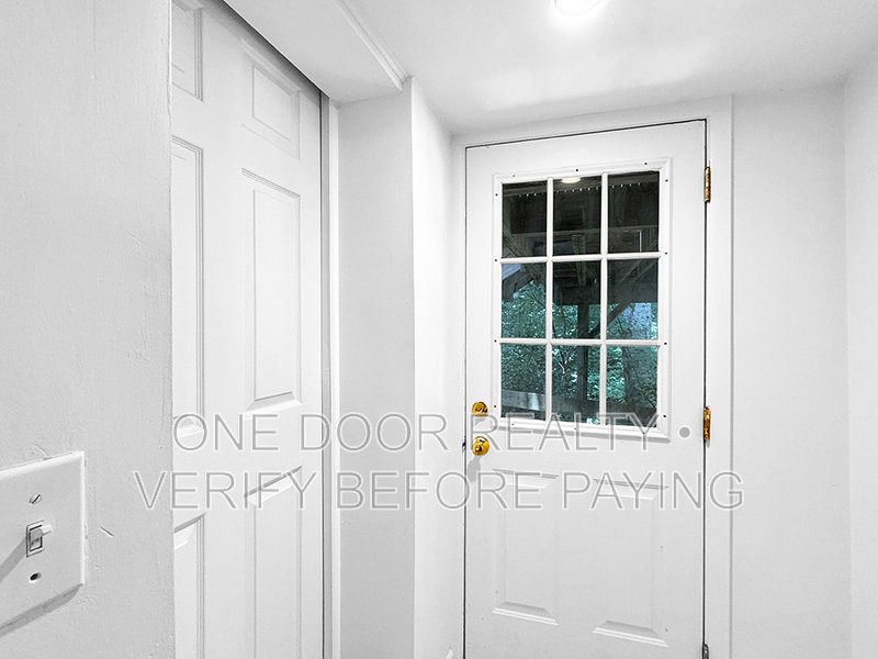 Private Rooms Near William & Mary | Individual or Group Leasing property image